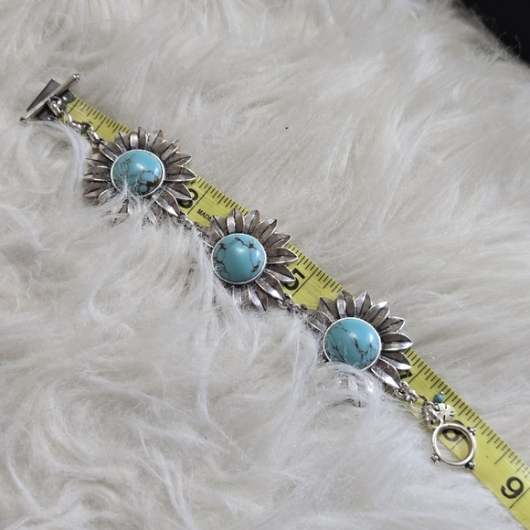 LUCKY BRAND Flower and Faux Turquoise Bracelet Toggle Boho Festival Floral - Picture 6 of 6
